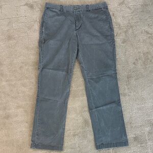 Tommy Bahama Boracay® Island Chino Men's Chinos size 33x30 distressed,gray color